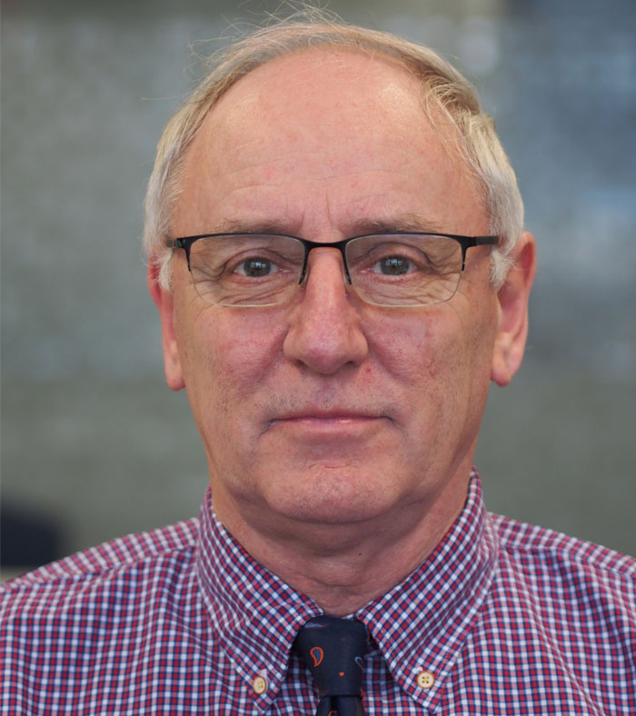 Dr Chris Hogan